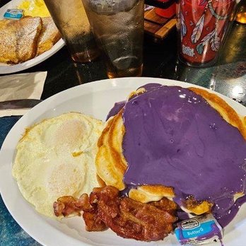 Daddy O’s - Ube Pancakes - New American Near Me - Lihue, Hawaii