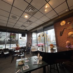 Jazzy Bagels - Back room