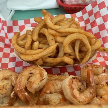Pit Row Pit Stop - Grilled shrimp poboy! The bread was awesome - Diners Near Me - Livingston, Texas