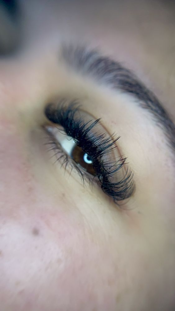 EMERALD WINKS LASH EXTENSION ARTIST Updated May 2024 13 Photos