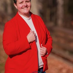 Turn The Paige Photography - Professional headshot
