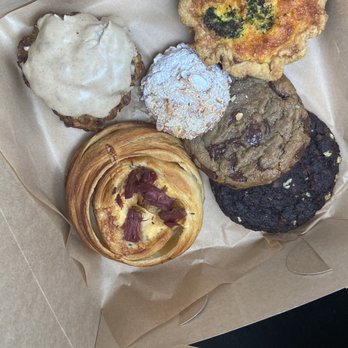 Kouign Bakery - Scone cookies quische n corned beef rueben danish - Bakeries Near Me - Wallingford, Connecticut