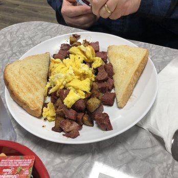 Delaney's Diner - Corned Beef Hash - Breakfast & Brunch Near Me - Westerville, Ohio