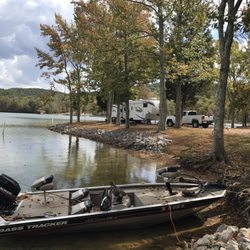 Hornsby Hollow Campground - So many lake front sites!!