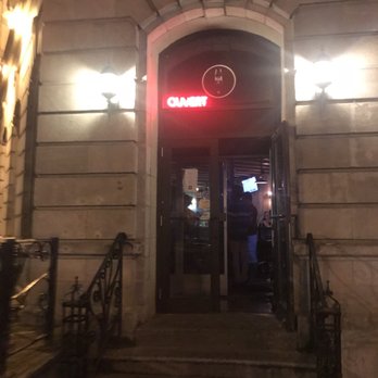Le Bureau de Poste - Bars Near Me - Quebec City, Quebec