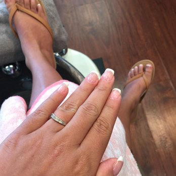 Gradient Nail - Nail Salons Near Me - Honolulu, Hawaii
