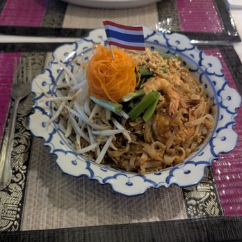 Bangkok House Restaurant - Pud Thai with Shrimp - Thai Near Me - Saint Francis, Wisconsin Bangkok House Restaurant - Pud Thai with Shrimp - Thai Near Me - Saint Francis, Wisconsin