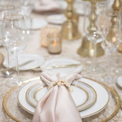 Après Event Decor and Tent Rental - Apres flatware, china, glassware, and linen