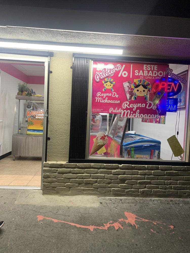 La Reyna De Michoacan Logo