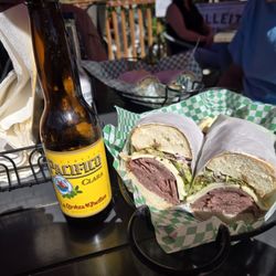 Gilligans Pizza LLC - Great roast beef sandwiches, cold beer!!