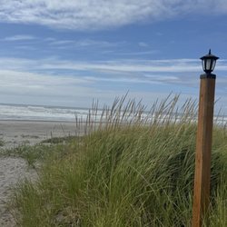 The Lamp Camp - Path to beach