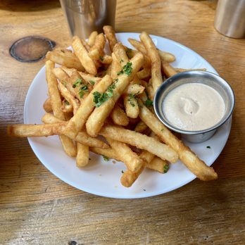 Thunder Island Brewing - sea-salted fries (small) - Breweries Near Me - Cascade Locks, Oregon Thunder Island Brewing - sea-salted fries (small) - Breweries Near Me - Cascade Locks, Oregon