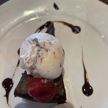 Chat 19 American Grill - Flourless cake- delish! - American Near Me - Larchmont, New York Chat 19 American Grill - Flourless cake- delish! - American Near Me - Larchmont, New York