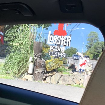 Beach Plum Lobster Farm - Seafood Markets Near Me - Ogunquit, Maine