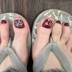 Nail Oasis & Spa - I have been coming here for over 10 years . Lonnie is absolutely amazing!!! Lonnie is always professional the shop is clean.