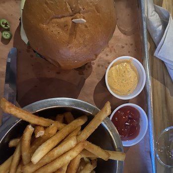 Brews Brothers Brewpub - El macho burger and fries - Brewpubs Near Me - Burbank, California Brews Brothers Brewpub - El macho burger and fries - Brewpubs Near Me - Burbank, California