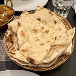 om namo - Garlic Naan