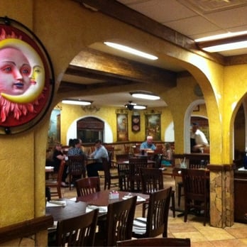 Los Pericos - Festive and Bright Los Pericos Willis, Texas - Mexican Near Me - Willis, Texas