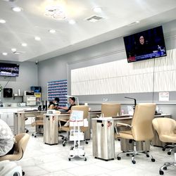 Happiness Nails & Spa - Vista - Bright, clean and relaxing atmosphere.