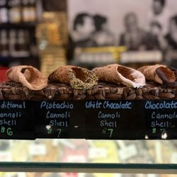 Cannoli shell options