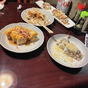 Sushi Dake - Mango lover, Crunch Roll (5), salmon crunch, Ultimate spam - Sushi Bars Near Me - Anaheim, California Sushi Dake - Mango lover, Crunch Roll (5), salmon crunch, Ultimate spam - Sushi Bars Near Me - Anaheim, California