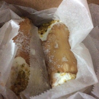 Mike's Pastry - Pistachio cannoli - Bakeries Near Me - Boston, Massachusetts Mike's Pastry - Pistachio cannoli - Bakeries Near Me - Boston, Massachusetts