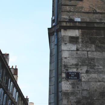 Place du Palais - Landmarks & Historical Buildings Near Me - Bordeaux, 33