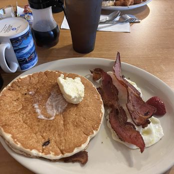 Country Sunflower - Pancake breakfast - Grocery Near Me - Yerington, Nevada Country Sunflower - Pancake breakfast - Grocery Near Me - Yerington, Nevada