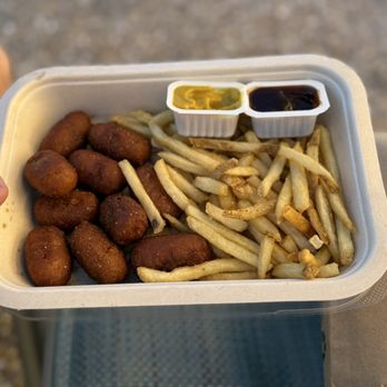 Wind & Waves Market - Mini corn dog bites and fries - Delis Near Me - Vero Beach, Florida Wind & Waves Market - Mini corn dog bites and fries - Delis Near Me - Vero Beach, Florida