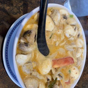 Chai Thai - Broth was delicious tomatoes clumsily cut chicken cut small making dry tough chicken - Thai Near Me - Portland, Oregon Chai Thai - Broth was delicious tomatoes clumsily cut chicken cut small making dry tough chicken - Thai Near Me - Portland, Oregon