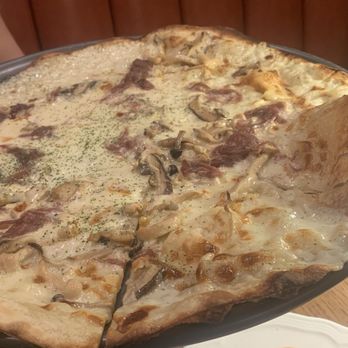 Ospi Costa Mesa - Funghi pizza - Pizza Near Me - Costa Mesa, California
