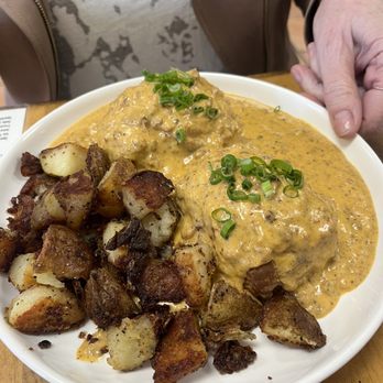 Brunch - biscuits and gravy - Breakfast & Brunch Near Me - Paso Robles, California