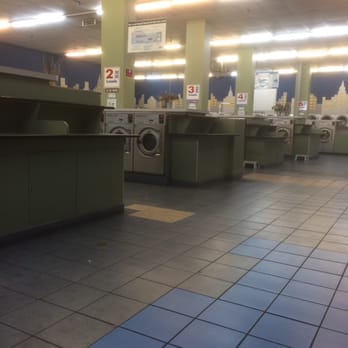 Buena Park Laundromat - Lots of washers. They even have extra extra large washers that hold 8 loads in one!! - Laundromat Near Me - Buena Park, California Buena Park Laundromat - Lots of washers. They even have extra extra large washers that hold 8 loads in one!! - Laundromat Near Me - Buena Park, California