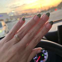 Venus Nails & Spa - Mia always killing it on my manicures!