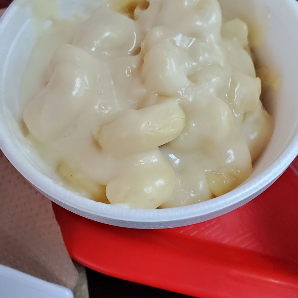 Alzer's BBQ - Mac n cheese, very cheesy - Barbeque Near Me - Cedar Park, Texas Alzer's BBQ - Mac n cheese, very cheesy - Barbeque Near Me - Cedar Park, Texas