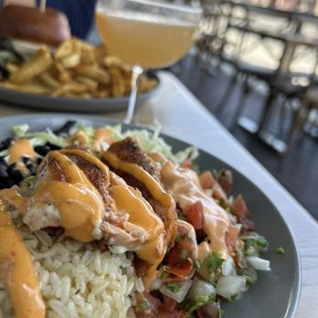 Roe Seafood Restaurant - Quinoa salmon salad - Seafood Near Me - Long Beach, California