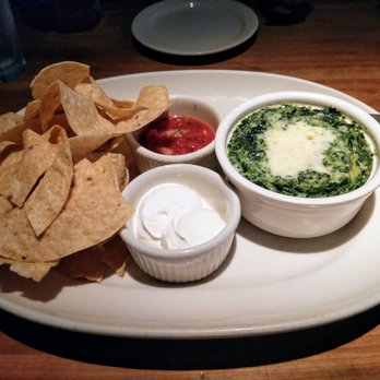 Houston's Restaurant - Spinach and Artichoke - Steakhouses Near Me - Pasadena, California