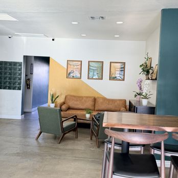 Lontra Coffee - Coffee & Tea Near Me - Upland, California