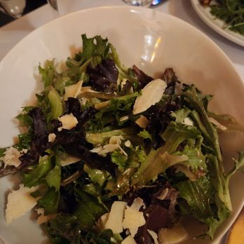 Holder - Petite salad - French Near Me - Montreal, Quebec