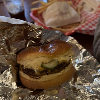 Small Cheval- Old Town - Cheeseburger - Burgers Near Me - Chicago, Illinois Small Cheval- Old Town - Cheeseburger - Burgers Near Me - Chicago, Illinois