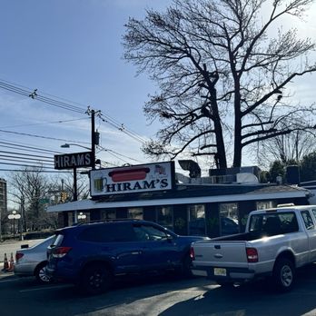 Hiram's Roadstand - Parking lot - American Near Me - Fort Lee, New Jersey Hiram's Roadstand - Parking lot - American Near Me - Fort Lee, New Jersey