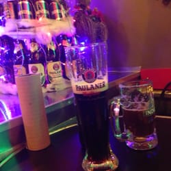Wings Army - Tomando una rica Guiness