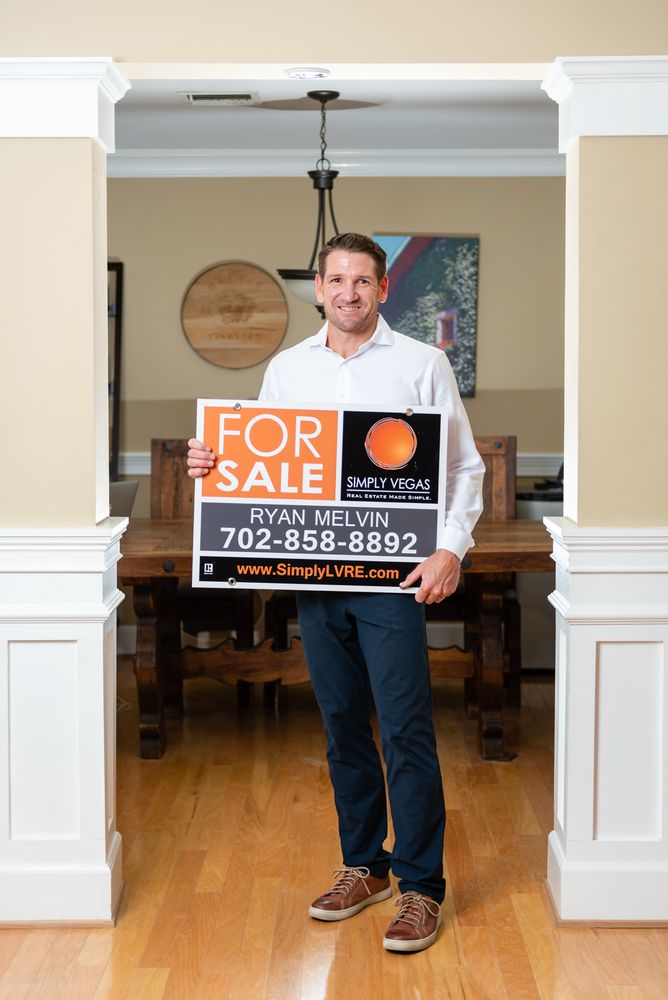 THE MELVIN FIORE GROUP AT SIMPLY VEGAS Contact Agent 14 Photos