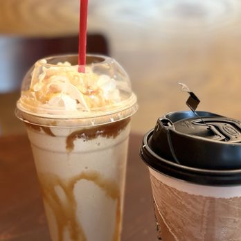 Harbor Lights Coffeehouse - Frappuccino and caramel macchiato - Coffee & Tea Near Me - Leavenworth, Kansas