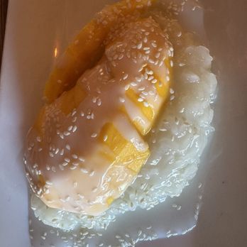 Gata Thai Cuisine - Mango D2. Mango with Sweet Sticky Rice 9/10 - Thai Near Me - Henderson, Nevada