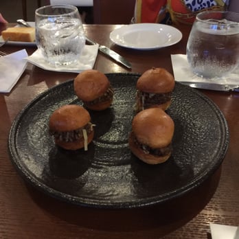 MW Restaurant - New American Near Me - Honolulu, Hawaii