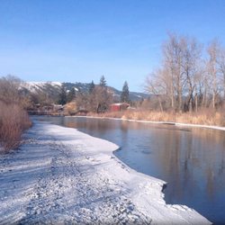 Hu-Na-Ha Rv Park - The Grande Ronde River from the Park waterfront in winter.