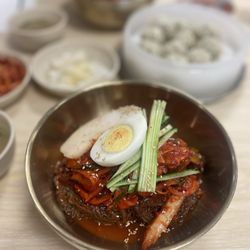Mdk Noodles - Mixed Spicy Arrowroot Noodle (Bibimnengmyun)