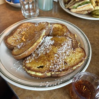 Village Square Cafe - French Toast - Breakfast & Brunch Near Me - Redmond, Washington Village Square Cafe - French Toast - Breakfast & Brunch Near Me - Redmond, Washington