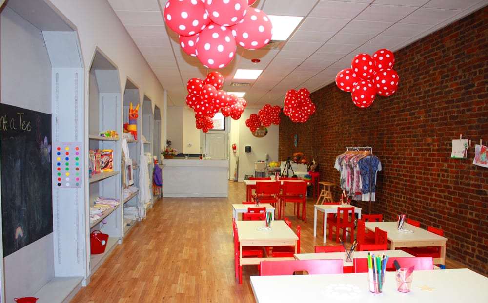 PAINT A TEE Updated September 2024 15 Photos 18 Monmouth St, Red